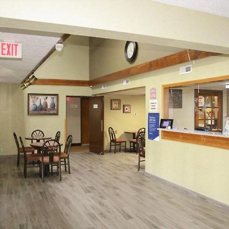 Super 8 By Wyndham Harrison Ar Motel Bagian luar foto