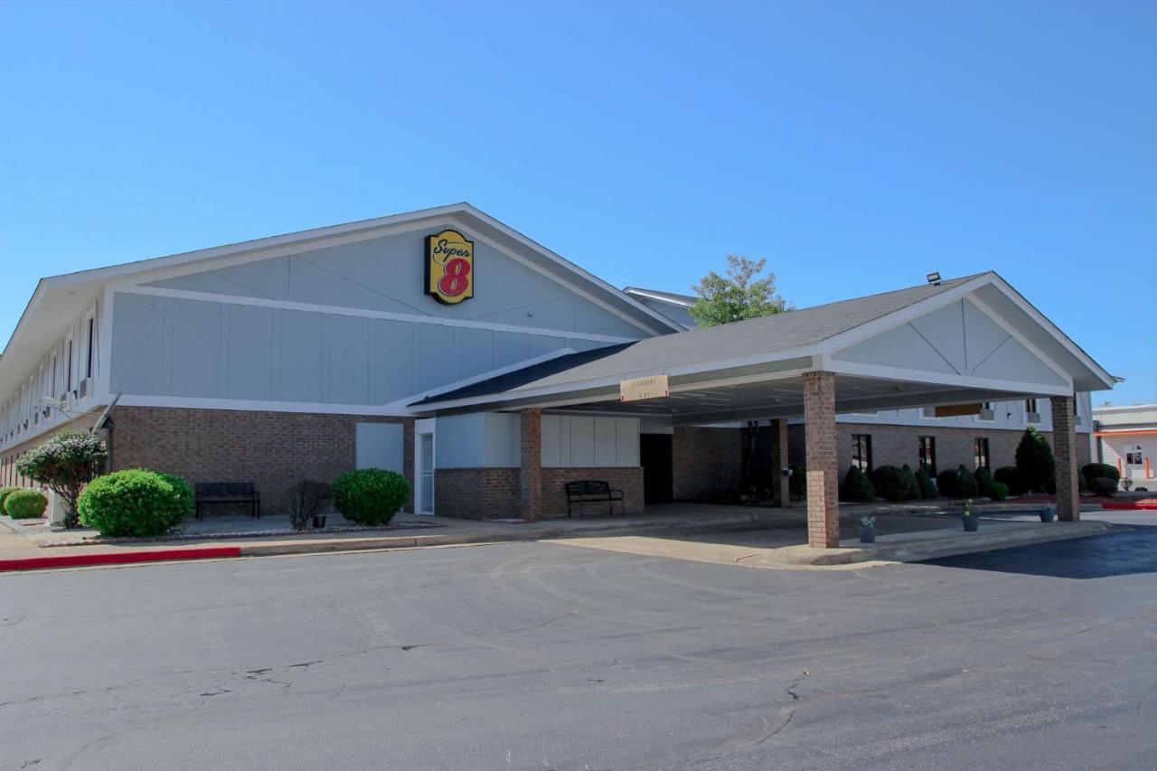 Super 8 By Wyndham Harrison Ar Motel Bagian luar foto
