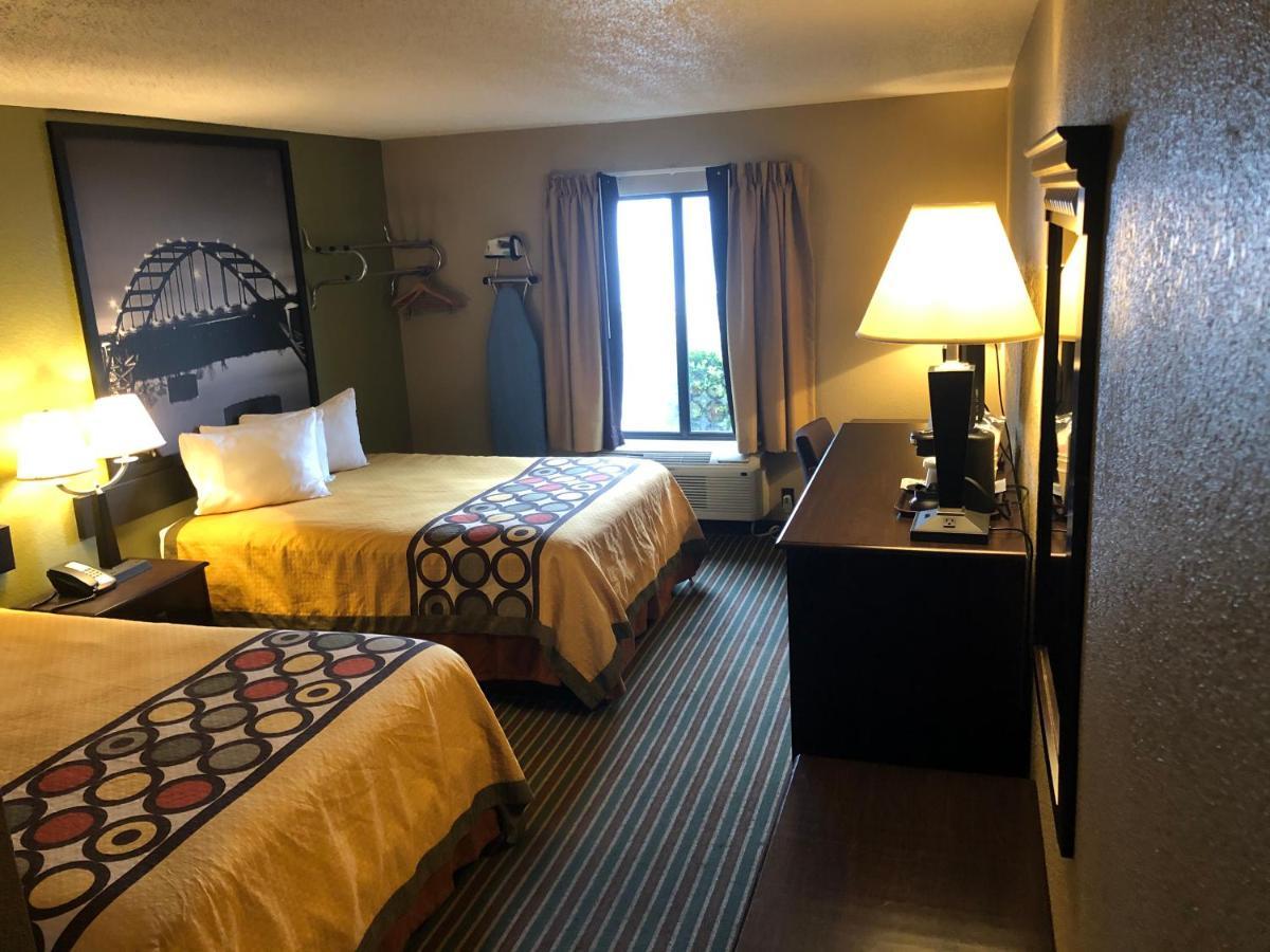 Super 8 By Wyndham Harrison Ar Motel Bagian luar foto